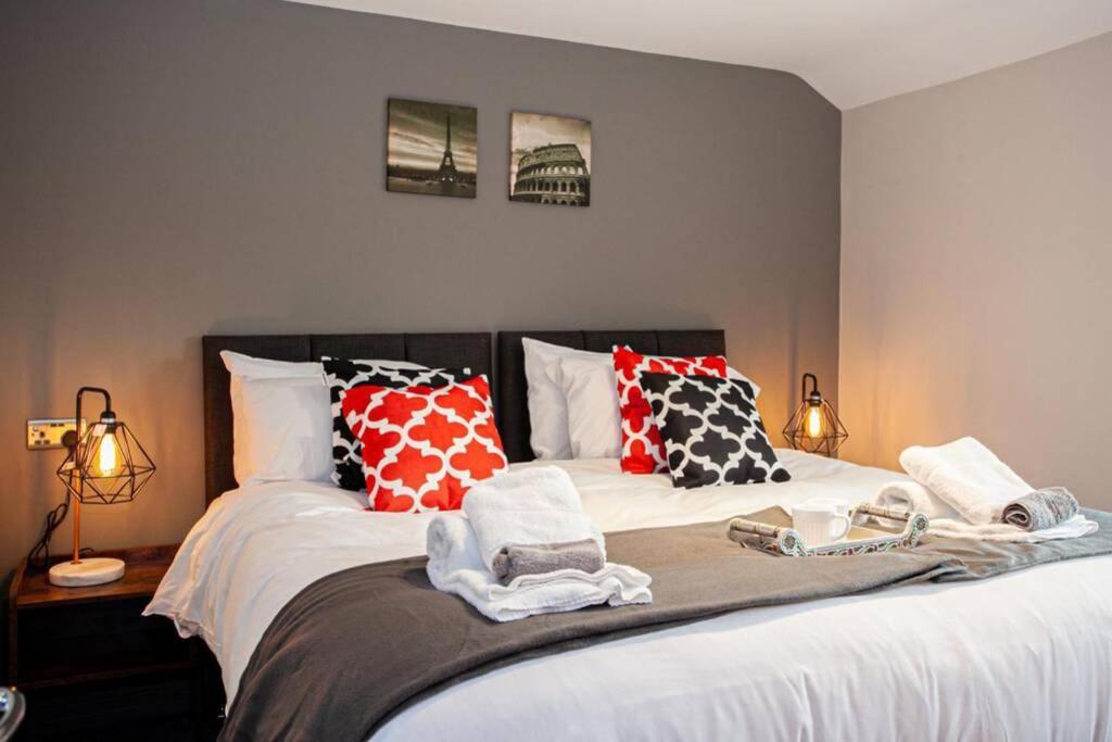 בורי Fabulous Newly Refurbished Apartment - Great Links מראה חיצוני תמונה