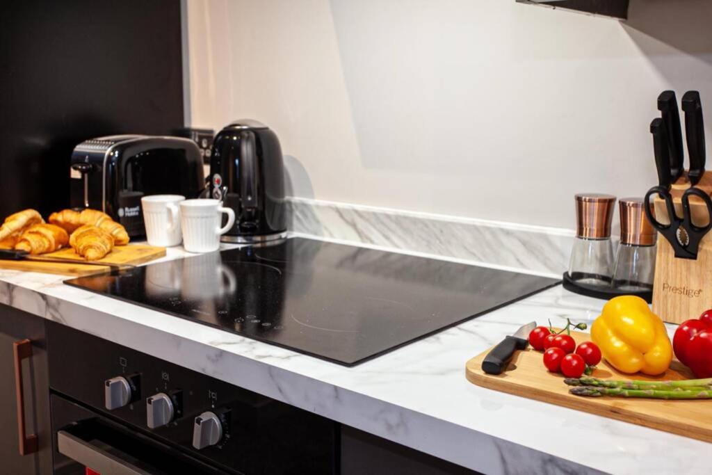 בורי Fabulous Newly Refurbished Apartment - Great Links מראה חיצוני תמונה